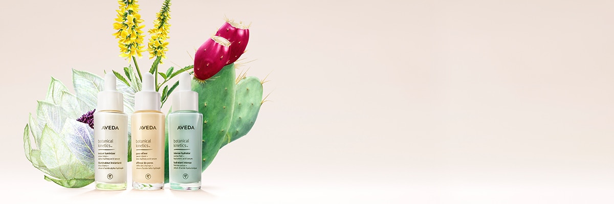 Les sérums botanical kinetics hydratent, illuminent et resserrent les pores